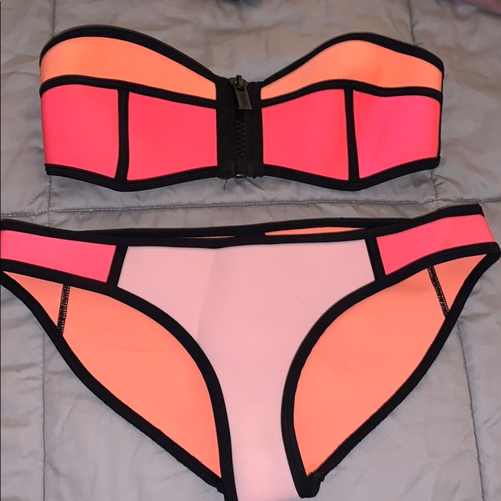 Neon triangl